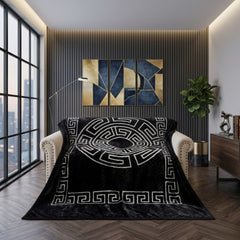 Gaveno Cavailia Black Greek Key Reversible King Rashel Blanket 4kg