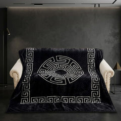 Gaveno Cavailia Black Greek Key Reversible King Rashel Blanket 4kg