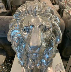 Silver Art Lion Sitting Pillar Statue