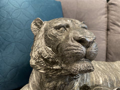 Silver Lifestyle Tiger With Cub